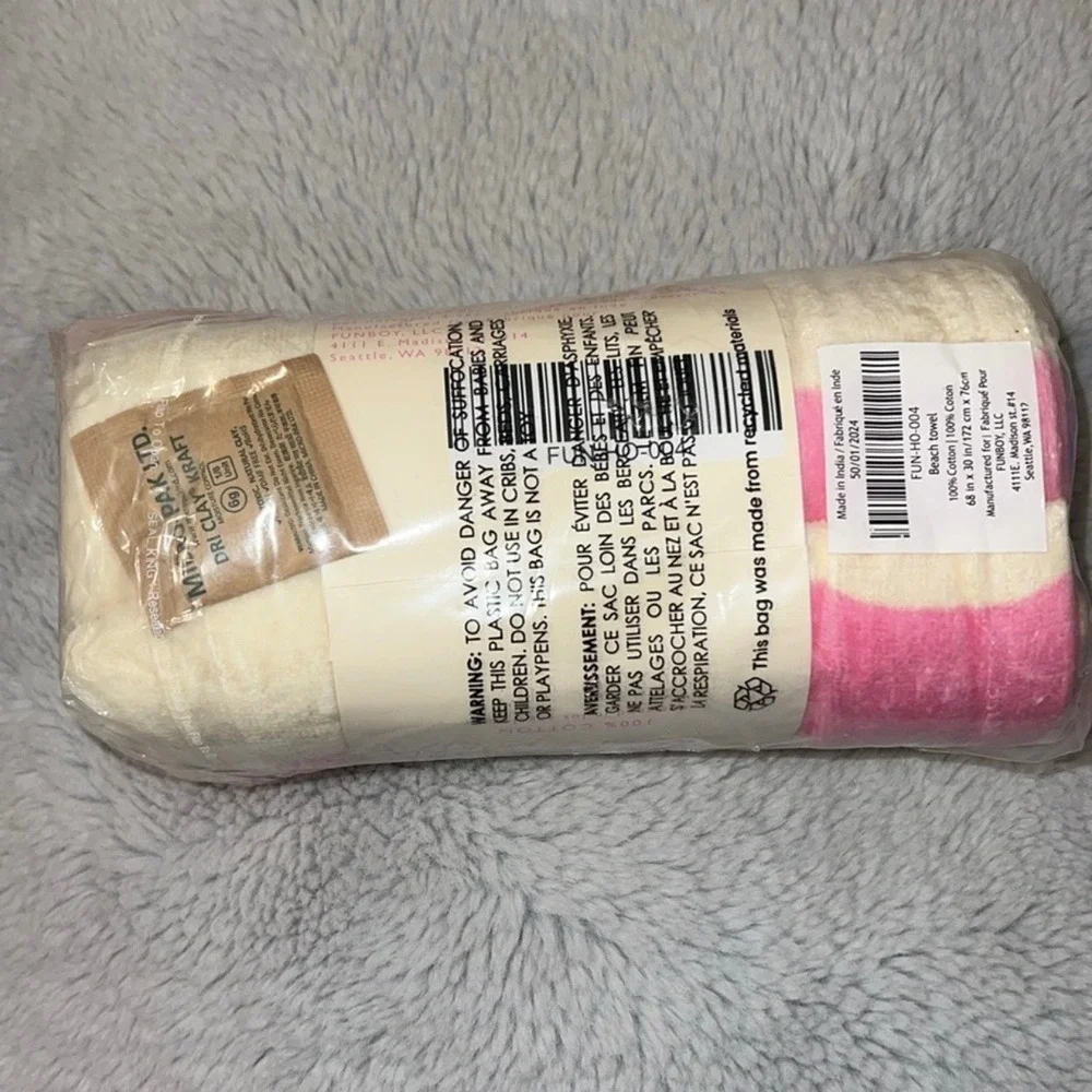 Funboy Poolside Leisure‎ Club Beach Towel Pink Cream 100% Cotton NEW